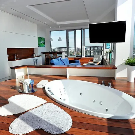 Blue Sky 20 Floor كلابيدا