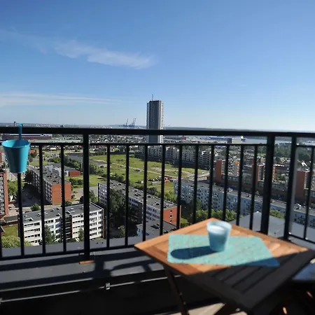 Blue Sky 20 Floor